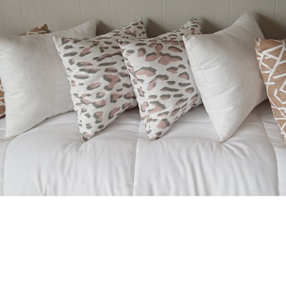 White Accent Pillow - Handcrafted - High Quality Cotton - 11'x9.5" - Made in USA - Picture 5 of 5